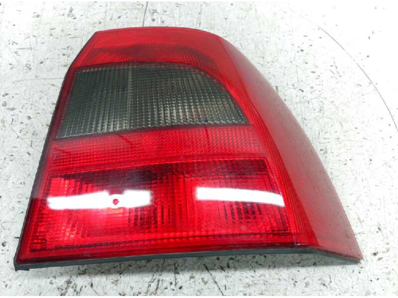 Recambio de piloto trasero derecho para opel vectra b berlina básico referencia OEM IAM   