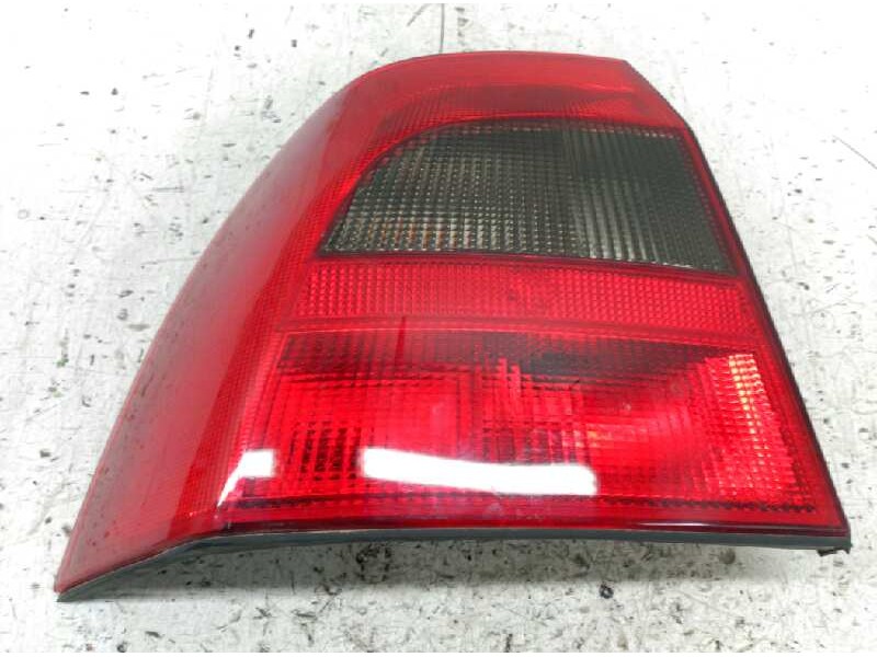 Recambio de piloto trasero izquierdo para opel vectra b berlina básico referencia OEM IAM   