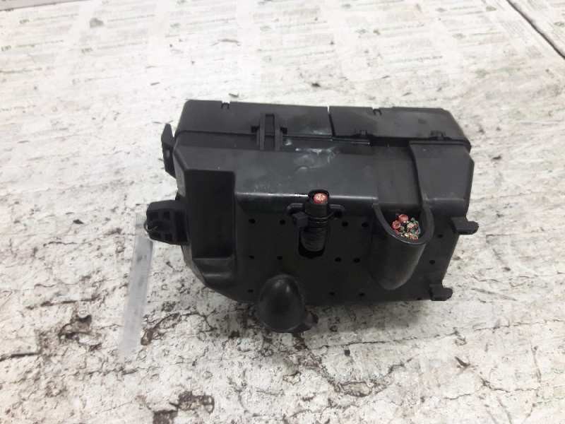 Recambio de caja reles / fusibles para ford mondeo berlina (ge) referencia OEM IAM 1S7T14A142AA  