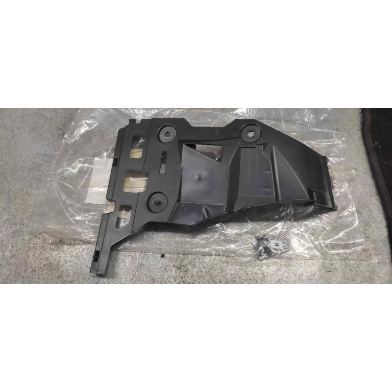 Recambio de soportes paragolpes para mercedes-benz clase c (w203) berlina 1.8 cat referencia OEM IAM A2038851114  