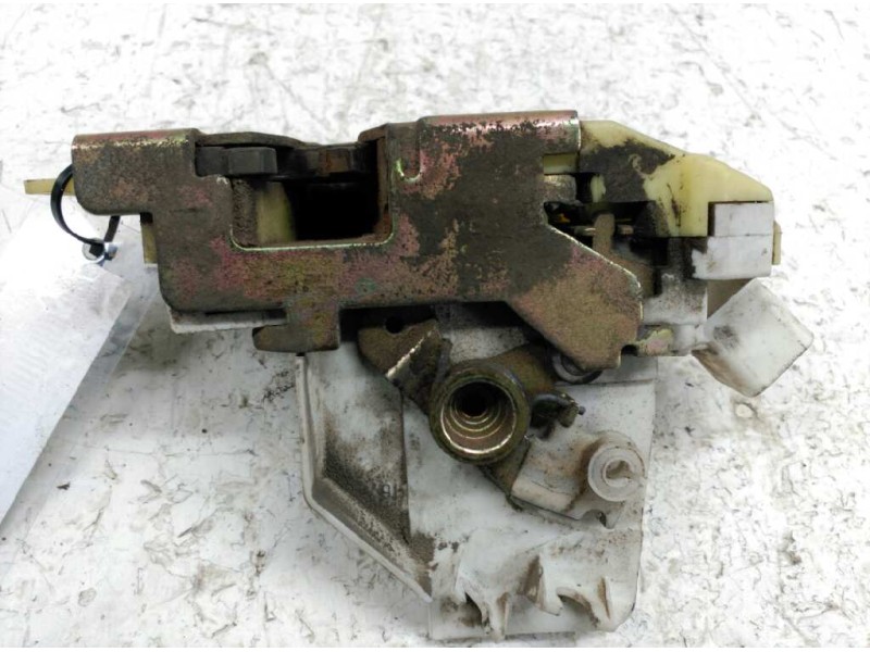 Recambio de cerradura puerta delantera derecha para ford focus berlina (cak) ghia referencia OEM IAM   