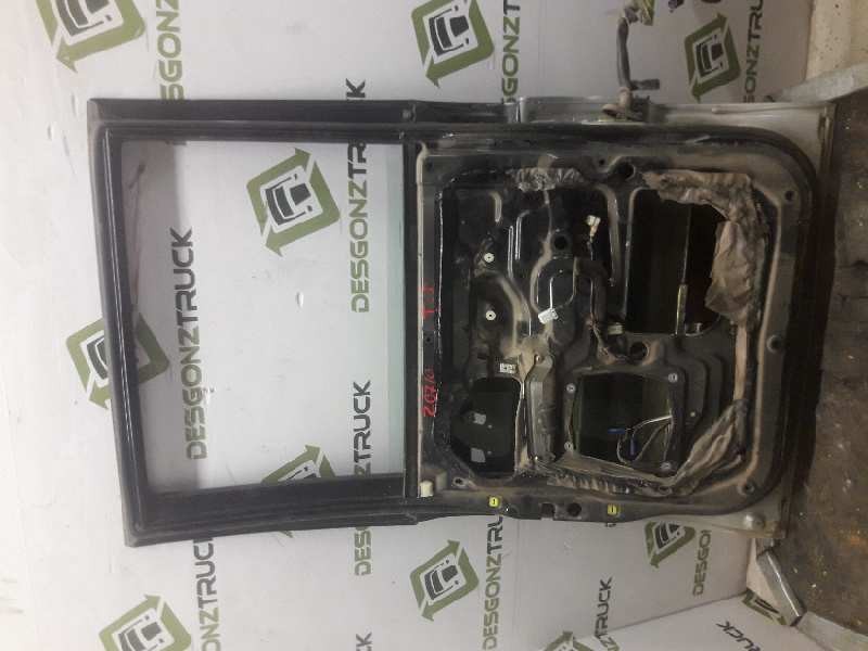 Recambio de puerta trasera izquierda para mitsubishi l 200 (k6/7) referencia OEM IAM   