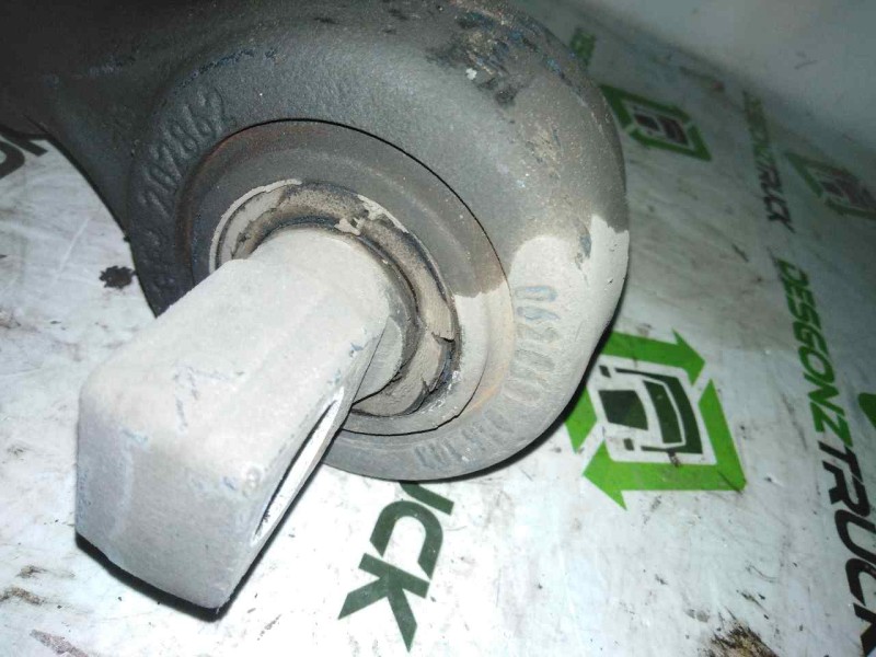 Recambio de tirante trasero izquierdo para mercedes-benz actros bm 963.xxx 2-achser referencia OEM IAM 070056103  