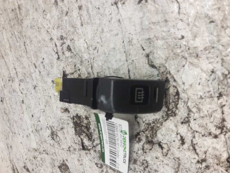 Recambio de boton antivaho para nissan micra (k11) comfort referencia OEM IAM   