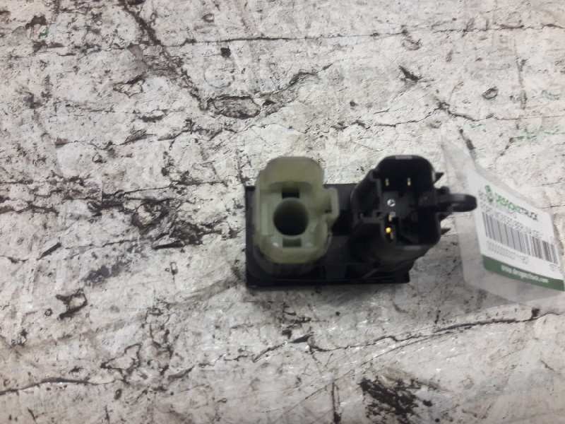 Recambio de boton antivaho para ford mondeo berlina (ge) referencia OEM IAM 1S7T18C621AA  