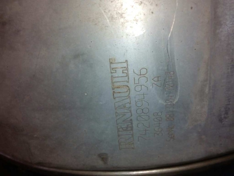 Recambio de catalizador para renault premium route 2006 fas 4x2 larga distancia referencia OEM IAM 7420894956  