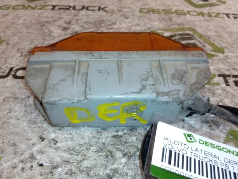 Recambio de piloto lateral derecho para volvo trucks fs 7 fs 720 es (220cv) referencia OEM IAM   
