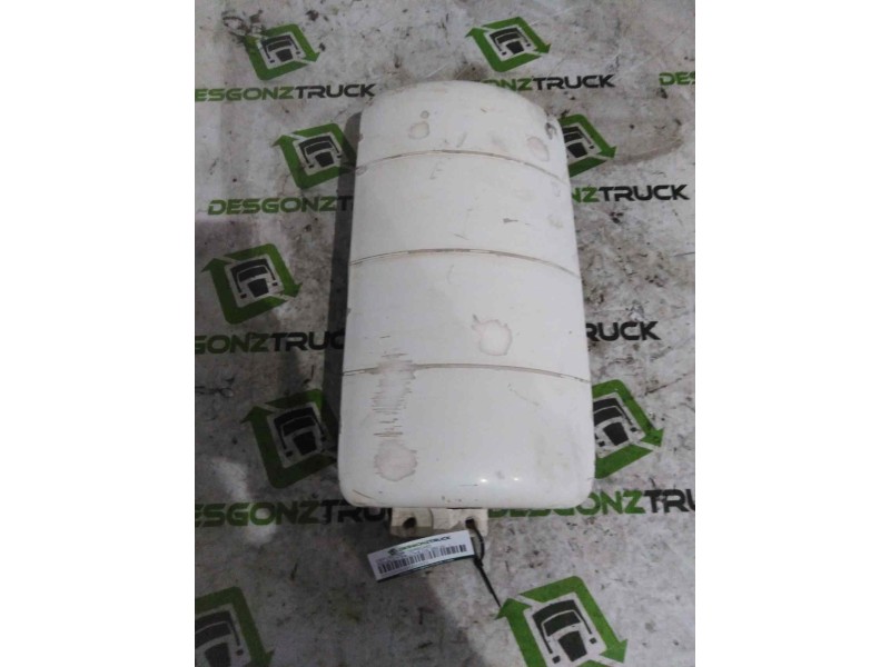 Recambio de deflector derecho para renault trucks dg 260.20 referencia OEM IAM   