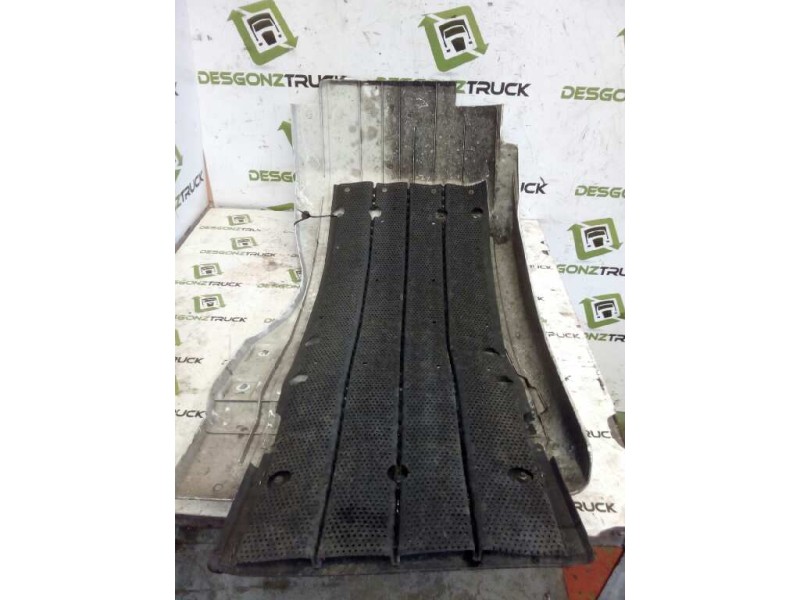 Recambio de guardabarros delantero izquierdo para iveco stralis (as) fsa t/p 4x2 gran espacio referencia OEM IAM   