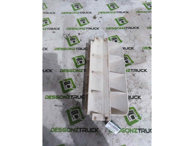 Recambio de deflector izquierdo para renault trucks dg 260.20 referencia OEM IAM   