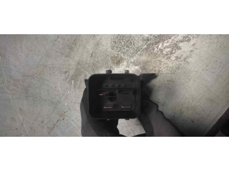 Recambio de caja precalentamiento para seat ibiza (6j5) 1.6 tdi referencia OEM IAM 5J0919506 8 PINS 