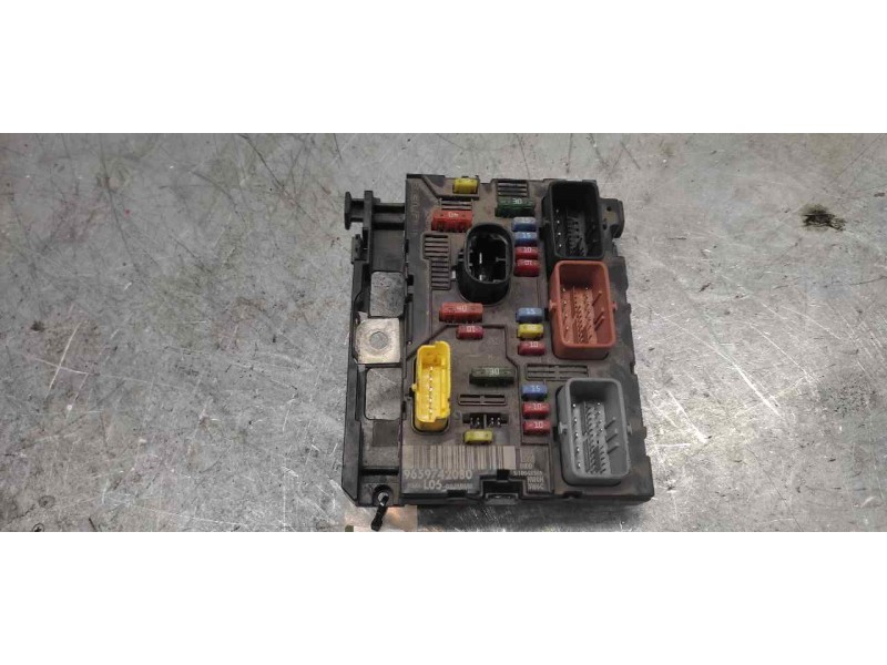 Recambio de caja reles / fusibles para peugeot 307 break / sw (s1) sw pack referencia OEM IAM 96506644180  