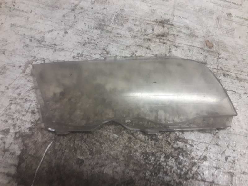 Recambio de faro derecho para bmw serie 3 berlina (e46) 320d referencia OEM IAM  TULIPA 
