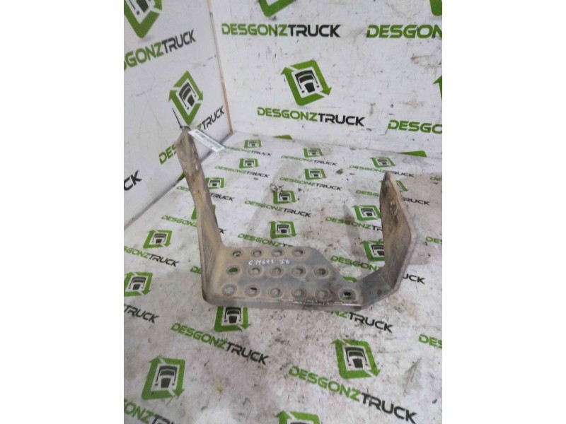 Recambio de peldaño izquierdo para renault trucks dg 260.20 referencia OEM IAM   