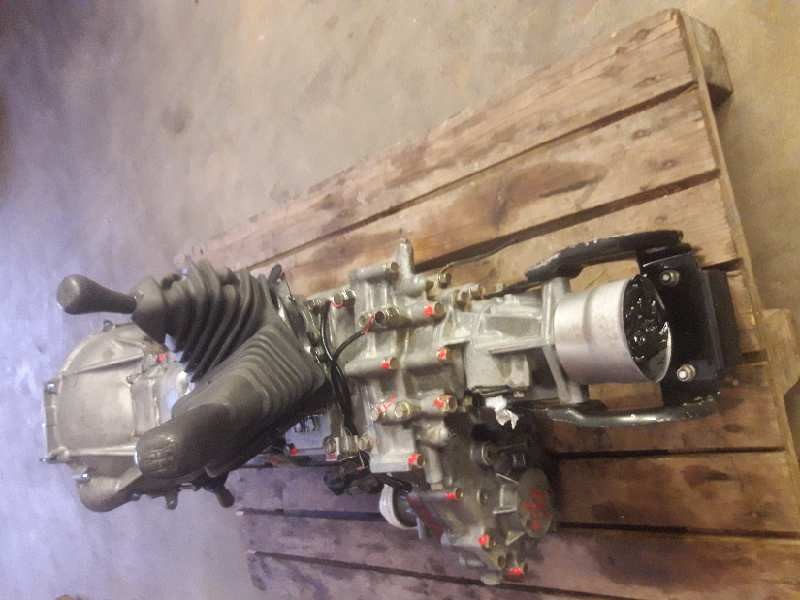 Recambio de caja cambios para mitsubishi l 200 (k6/7) referencia OEM IAM M011S5A002  