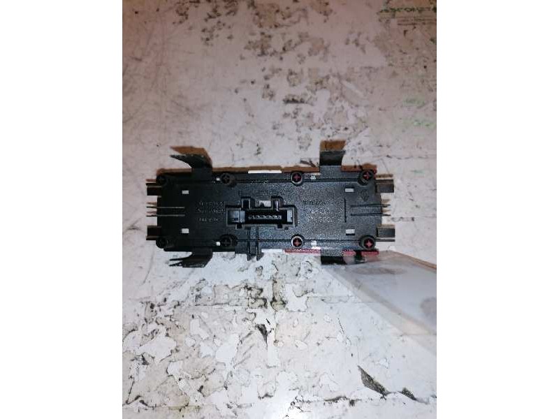 Recambio de warning para renault megane ii berlina 5p business referencia OEM IAM 8200095493 6 PINS 