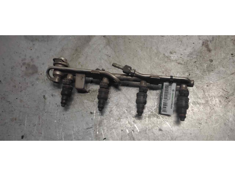 Recambio de rampa inyectora para audi a4 berlina (b5) 1.8 20v referencia OEM IAM 058133681  