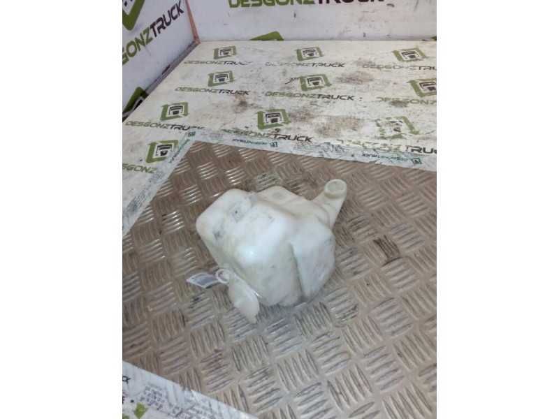Recambio de deposito limpia para nissan trade 100 caja cerrada, techo elevado referencia OEM IAM   