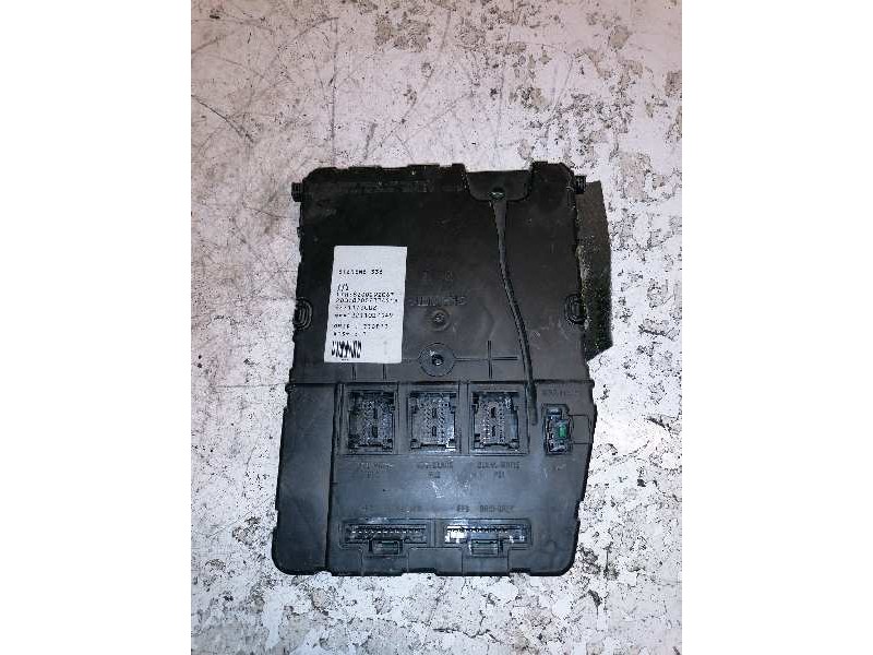 Recambio de caja reles / fusibles para renault megane ii berlina 5p business referencia OEM IAM 8200292067 8200233451A 