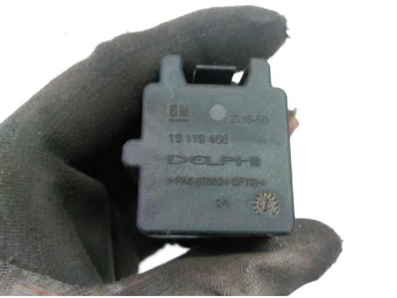 Recambio de rele electroventiladores para opel astra gtc cosmo referencia OEM IAM 19119468  