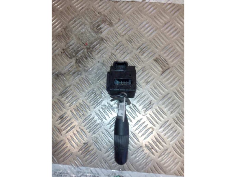 Recambio de mando intermitentes para renault magnum ab 2005 cabina adel.tractor semirr. gv  4x2 4xx.18 gran espacio referencia O