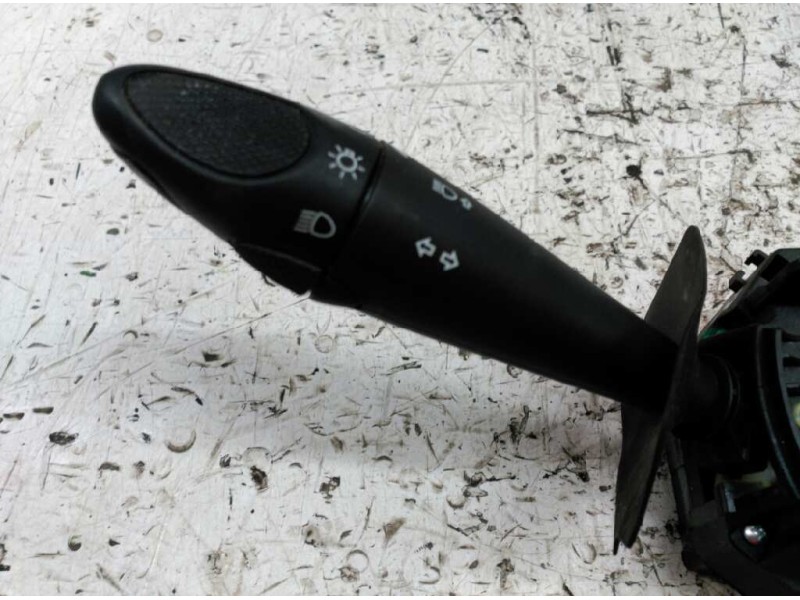 Recambio de mando multifuncion para fiat brava (182) 1.6 16v / 16v 100 elx referencia OEM IAM B826  