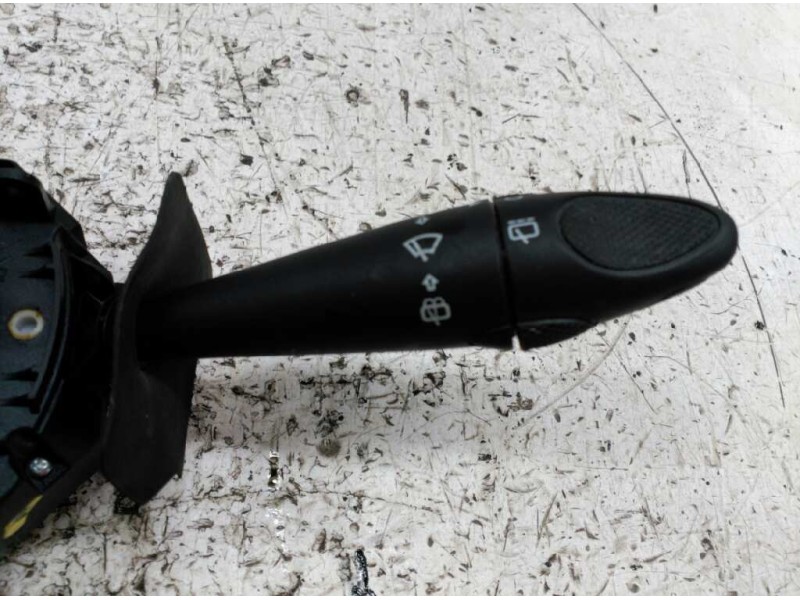 Recambio de mando multifuncion para fiat brava (182) 1.6 16v / 16v 100 elx referencia OEM IAM B826  