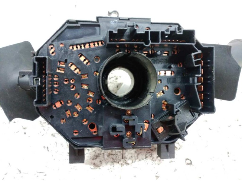 Recambio de mando multifuncion para fiat brava (182) 1.6 16v / 16v 100 elx referencia OEM IAM B826  