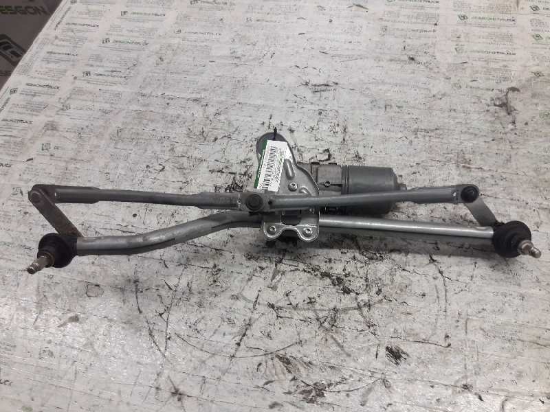 Recambio de motor limpia delantero para bmw serie 3 berlina (e46) 320d referencia OEM IAM 0390241712 67636914577 