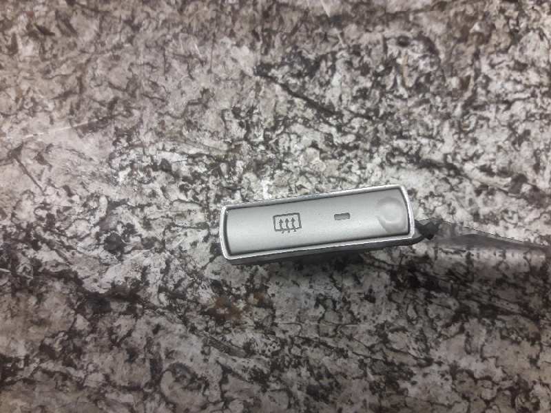 Recambio de boton antivaho para ford mondeo ber. (ca2) trend x referencia OEM IAM 6M2T18C621AB 4 PINS 