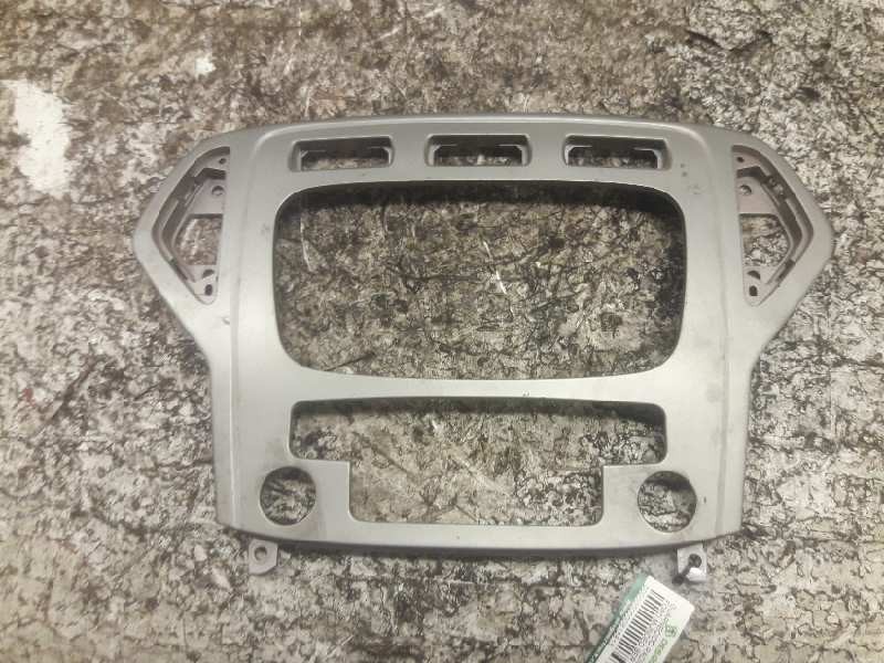Recambio de guarnecido radio para ford mondeo ber. (ca2) trend x referencia OEM IAM   