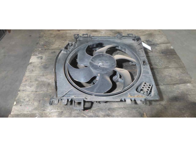 Recambio de electroventilador para nissan note (e11e) acenta referencia OEM IAM 1831442016F  