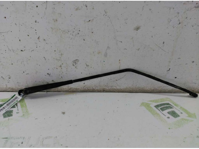 Recambio de brazo limpia trasero para opel vectra b caravan comfort referencia OEM IAM   