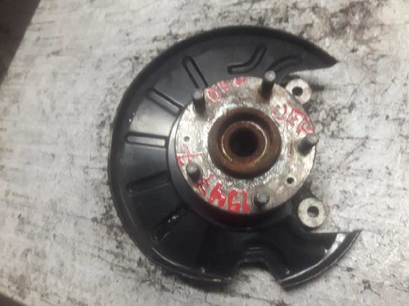 Recambio de mangueta delantera derecha para land rover freelander baikal familiar referencia OEM IAM RUB000040  