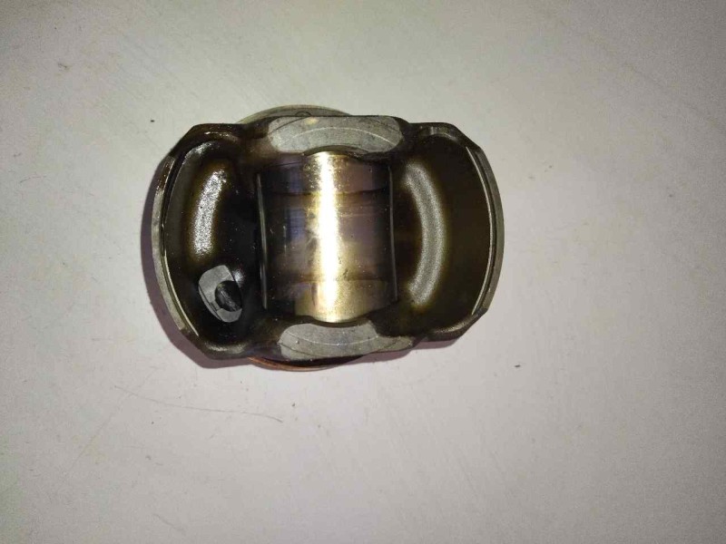 Recambio de piston para volvo fh xxx fg 4x2 low corto referencia OEM IAM 21161901  