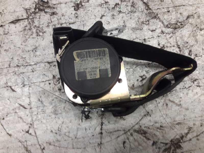 Recambio de cinturon seguridad trasero central para bmw serie 3 berlina (e46) 320d referencia OEM IAM 561135201  
