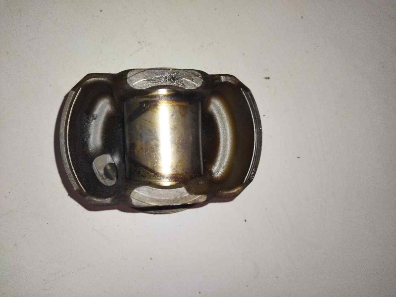 Recambio de piston para volvo fh xxx fg 4x2 low corto referencia OEM IAM 21161901  