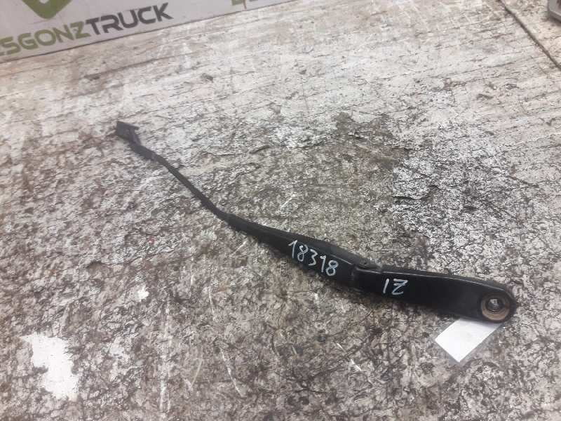 Recambio de brazo limpia delantero izquierdo para ford mondeo ber. (ca2) trend x referencia OEM IAM 7S7117526AC  