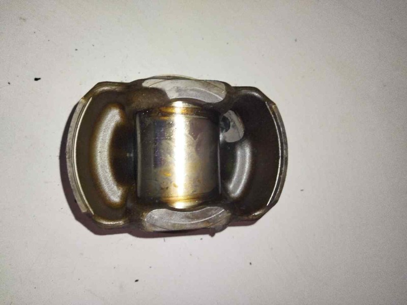 Recambio de piston para volvo fh xxx fg 4x2 low corto referencia OEM IAM 21161901  