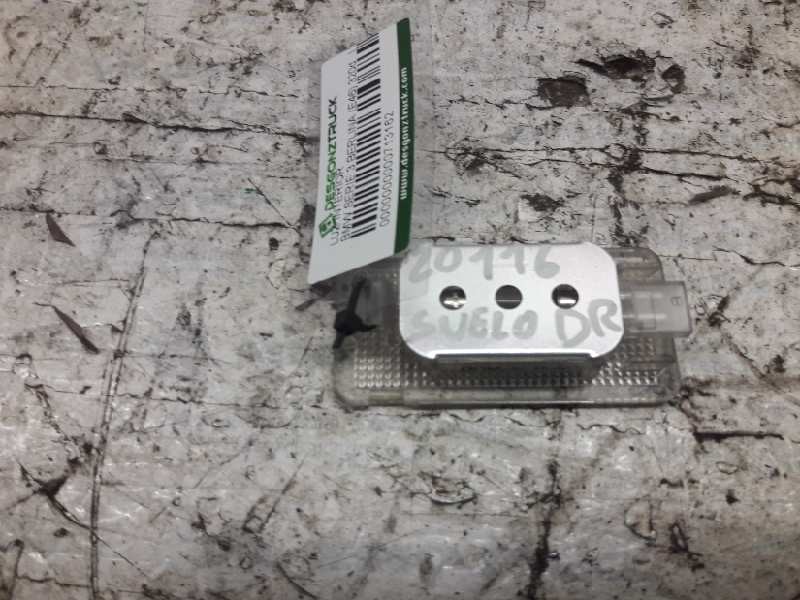 Recambio de luz interior para bmw serie 3 berlina (e46) 320d referencia OEM IAM  SUELO DERECHA 