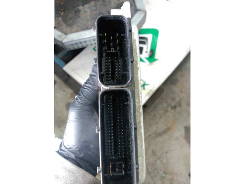 Recambio de centralita motor uce para volkswagen golf iv berlina (1j1) advance referencia OEM IAM  0281010497 28SA4730