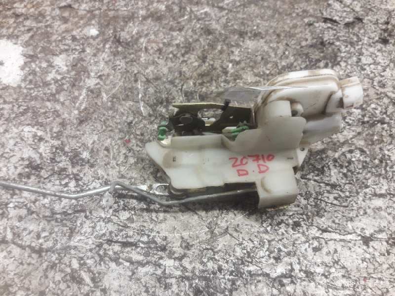 Recambio de cerradura puerta delantera derecha para mitsubishi l 200 (k6/7) referencia OEM IAM  5 PINS 