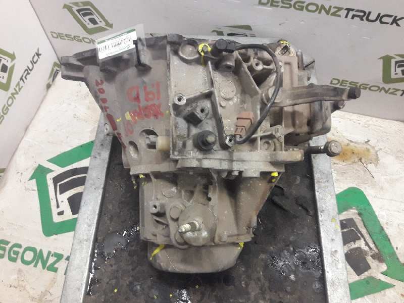 Recambio de caja cambios para citroën xsara berlina 1.9 d sx referencia OEM IAM 20DL41 2660785A 