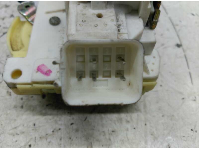 Recambio de cerradura puerta delantera derecha para ford focus berlina (cak) ghia referencia OEM IAM XS41A21812CE  