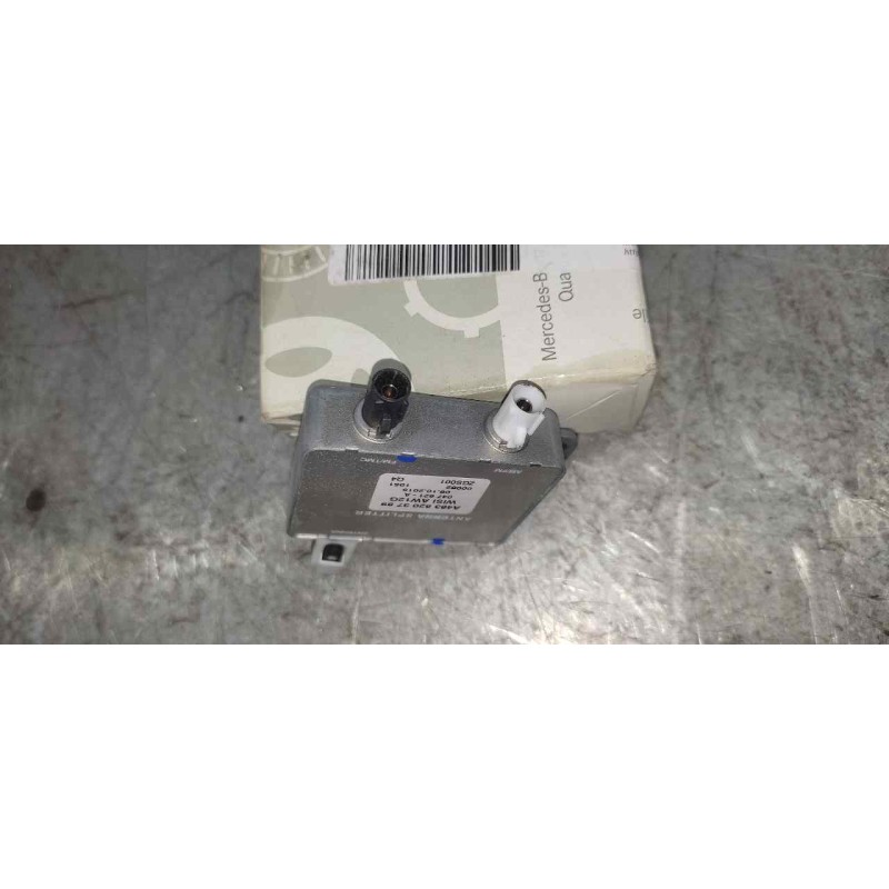 Recambio de amplificador antena para mercedes-benz clase e (w211) familiar 1.8 cat referencia OEM IAM A4638203789  