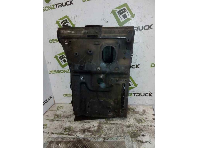 Recambio de peldaño izquierdo para scania serie 4 (p/r 124 l) 11.7 diesel referencia OEM IAM   