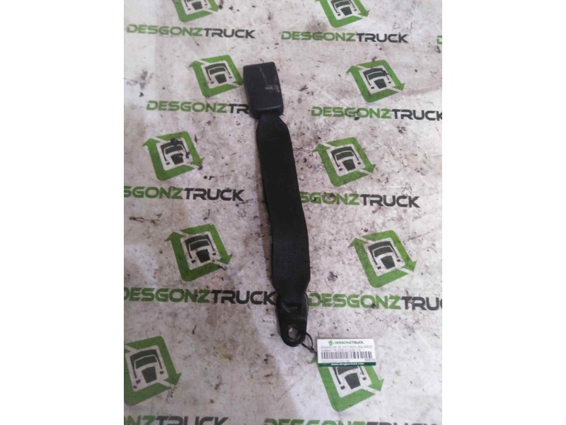 Recambio de enganche de cinturon izquierdo para nissan trucks atleon 130.21 referencia OEM IAM 868529X400  