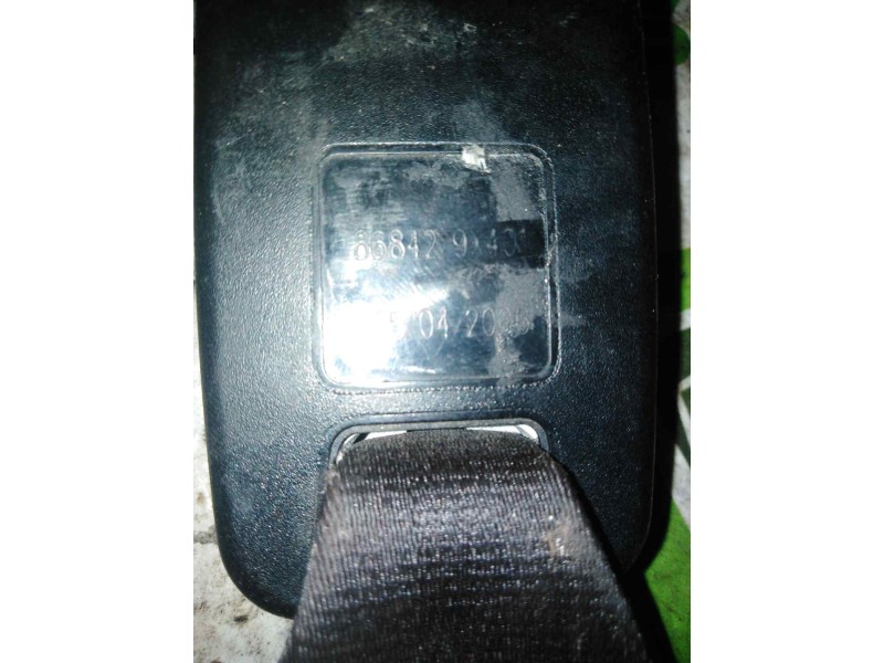 Recambio de enganche de cinturon derecho para nissan trucks atleon 130.21 referencia OEM IAM 868429X401  