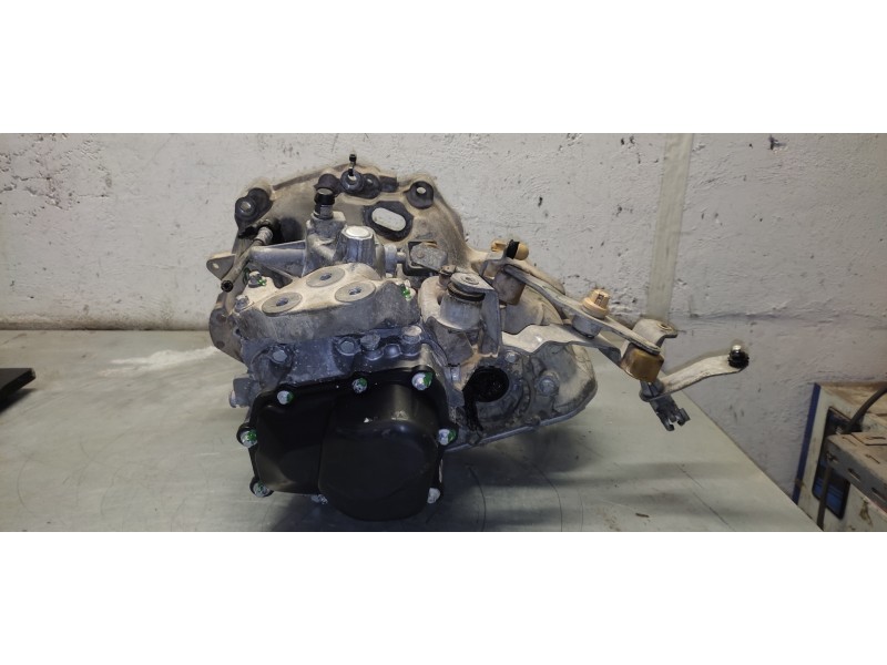 Recambio de caja cambios para opel corsa d ´´111 years´´ referencia OEM IAM F17W374  