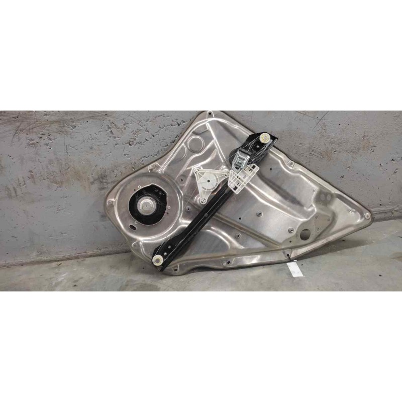 Recambio de elevalunas trasero izquierdo para mercedes-benz clase c (w204) berlina 1.6 cat referencia OEM IAM A2047600734  